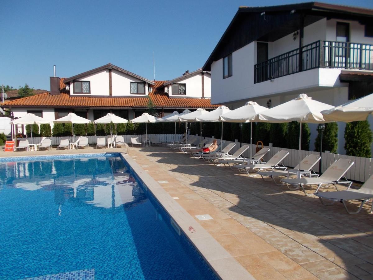 Курортные отели Hotel Bukor Shtepi Magnolia Mandrica-18